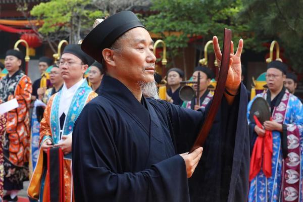 去哪找会算命的道士