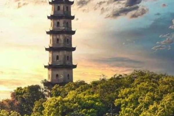 房子前面有塔风水
