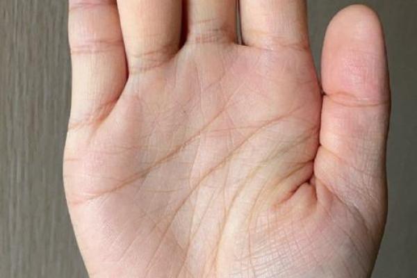 风水手相：川字掌女人的命运是不是不好