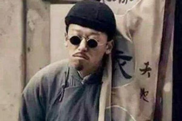 梦见瞎子算命说注意癌症