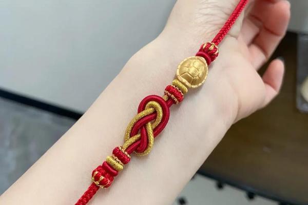 八字土多的人佩戴什么饰品呢