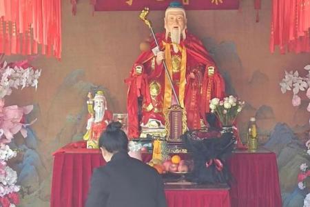 月老牵红线有着怎么样的传说呢