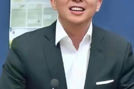 李泽楷八字