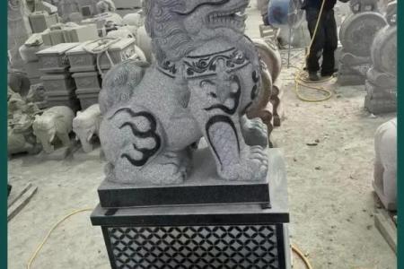 商业风水引财气，石狮子的讲究