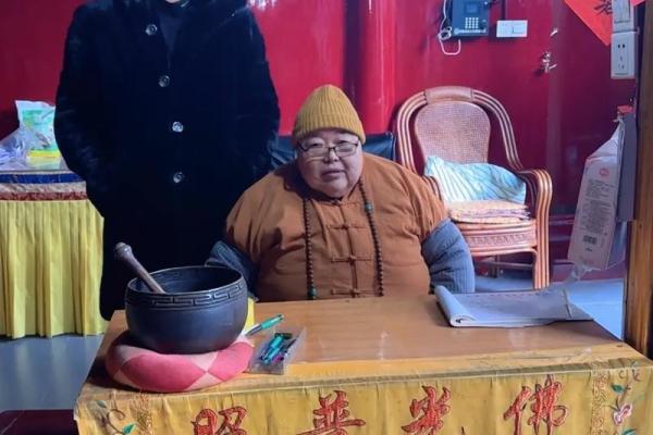 哪里的寺庙有真人算命师傅