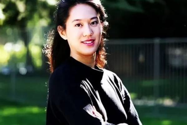 她只能作一名记者吗？紫微斗数实例解读